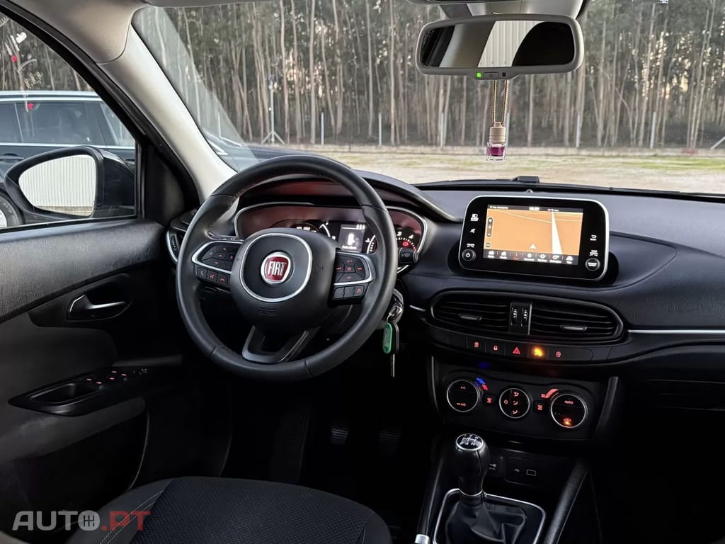 Fiat Tipo 1.3 M-Jet Lounge Tech