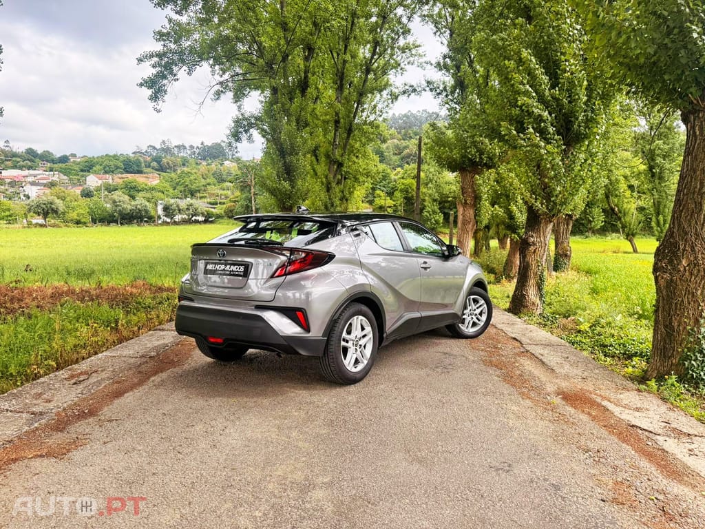 Toyota C-HR 1.8 Hybrid Dynamic Business