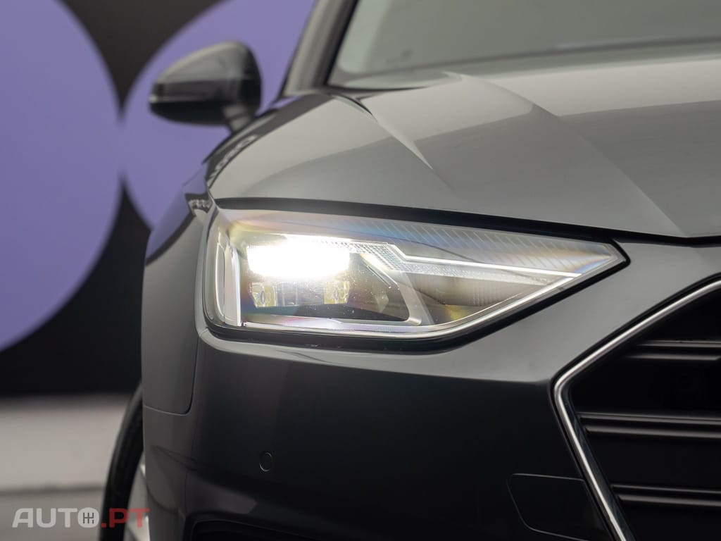 Audi A4 Avant 30 TDI S tronic