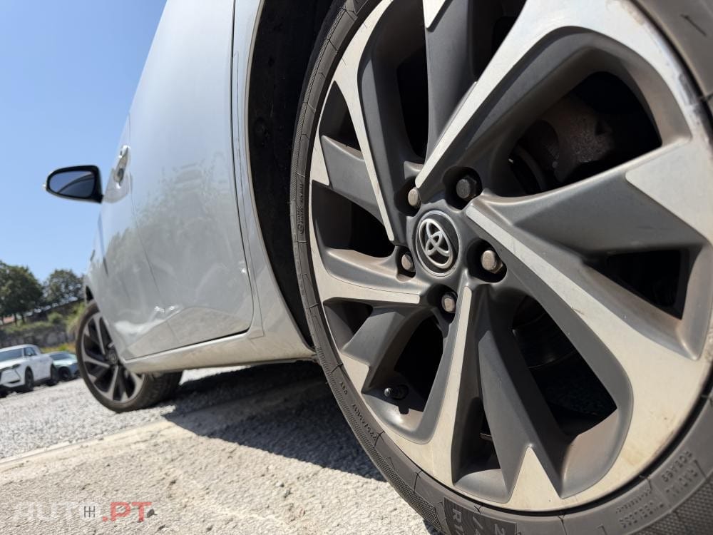 Toyota Auris Touring Sports 1.8 HSD Comfort +P.Techno+P.Sport