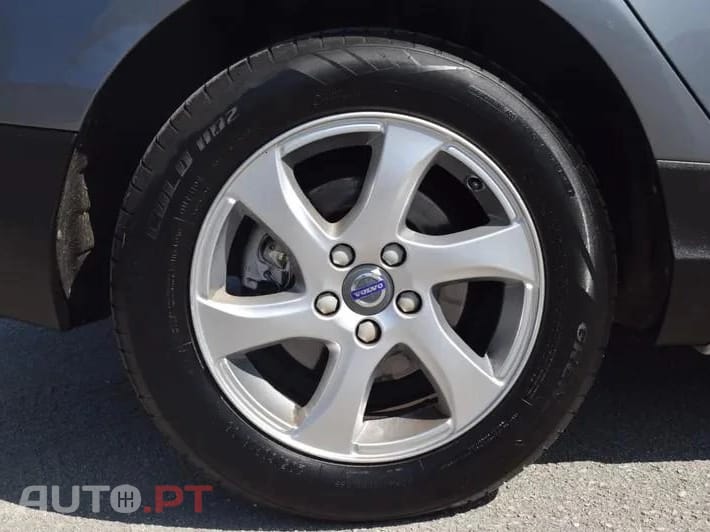 Volvo V40 Cross Country Outro