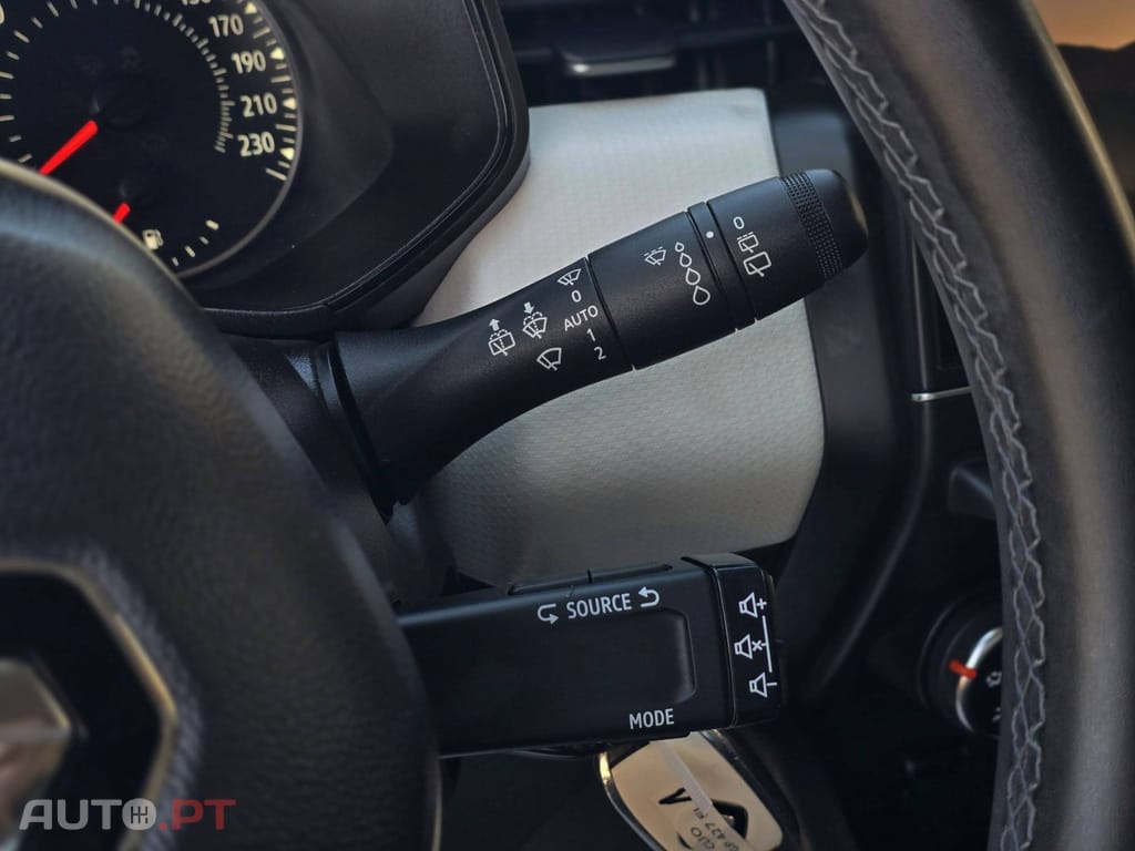 Renault Clio 1.0 TCe Limited Bi-Fuel