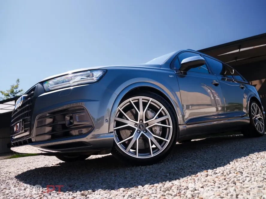 Audi SQ7 4.0 TDI V8 quattro Tiptronic 7L