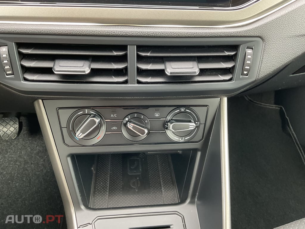 Volkswagen Polo 1.0 Confortline