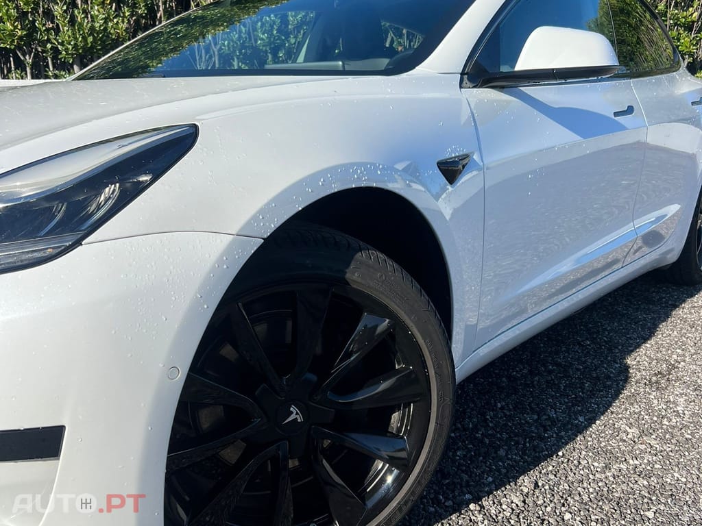 Tesla Model 3 Tração Traseira