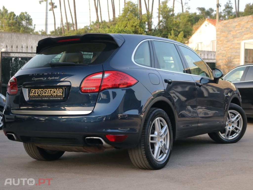 Porsche Cayenne S Hybrid