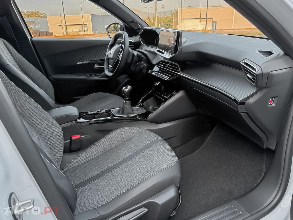 Peugeot 2008 1.2 PureTech Allure