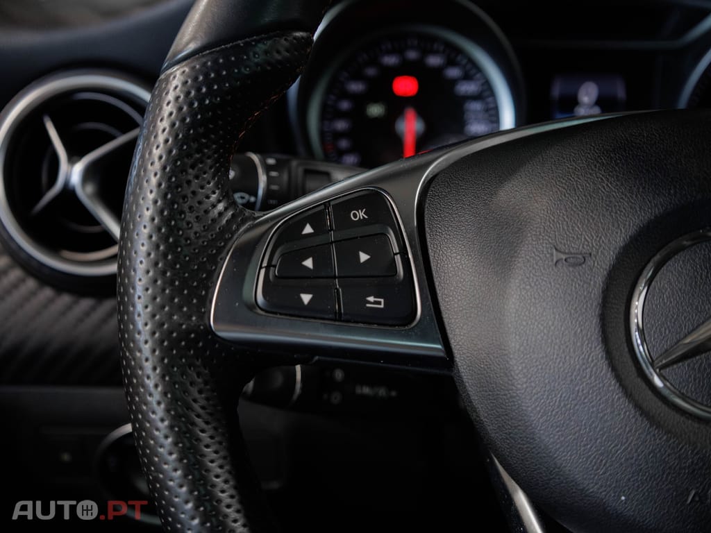 Mercedes-Benz A 180 d AMG Line