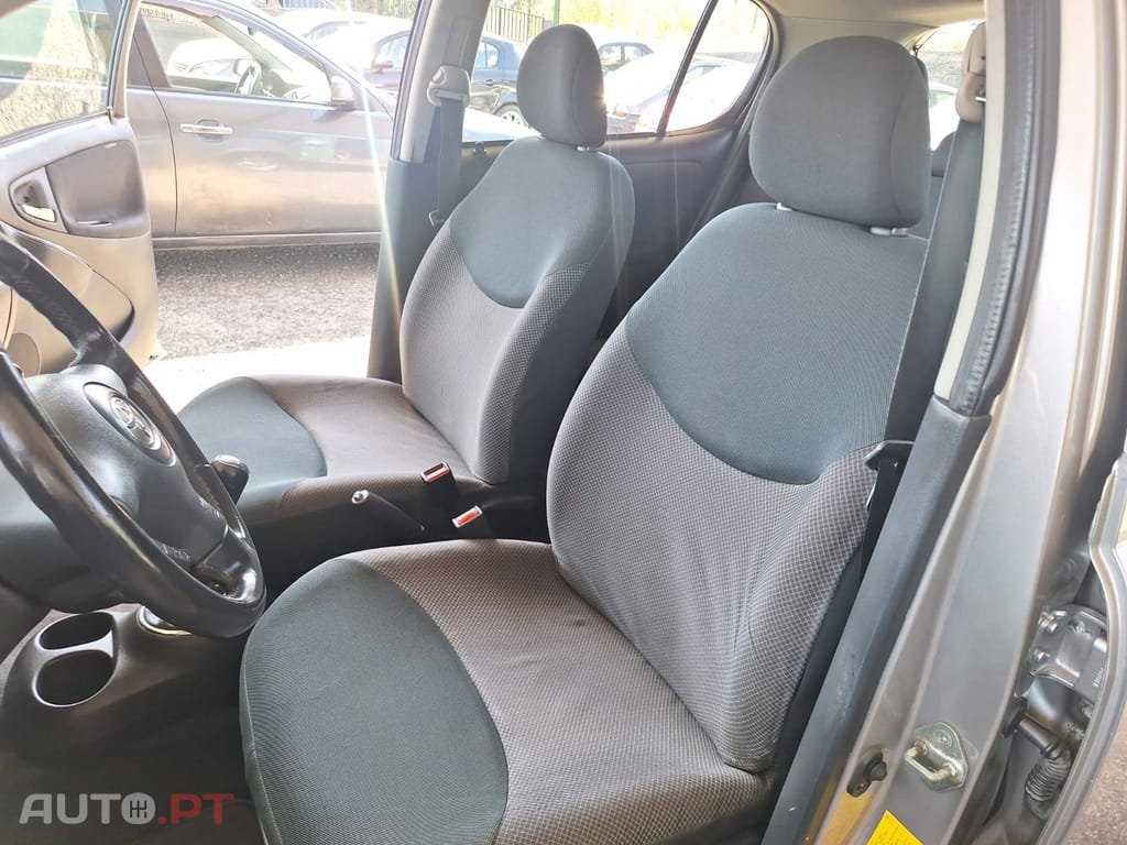 Toyota Yaris 1.0 Sol