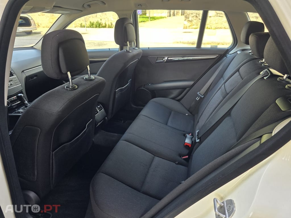 Mercedes-Benz C 220 CDI Auto Elegance DPF