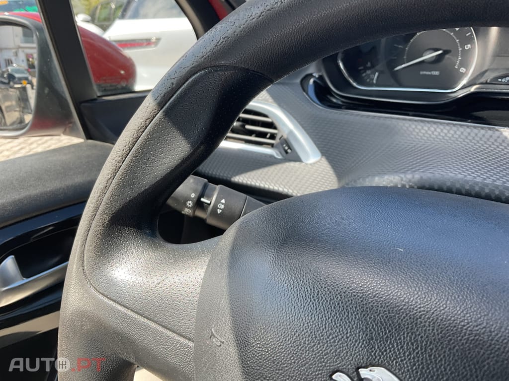 Peugeot 2008 1.4 HDi Allure