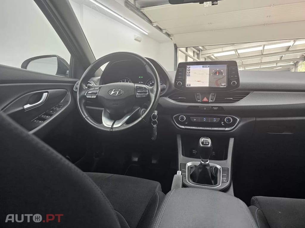 Hyundai i30 1.0 T-GDi Comfort+Navi — fotografia 16