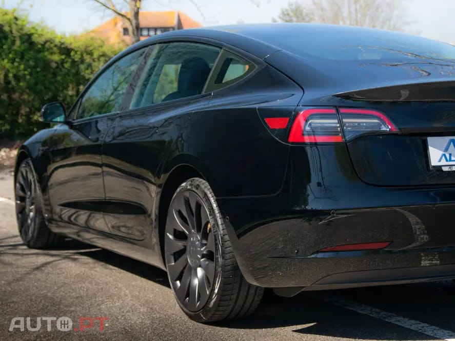 Tesla Model 3 Long Range AWD Dual Motor Performance