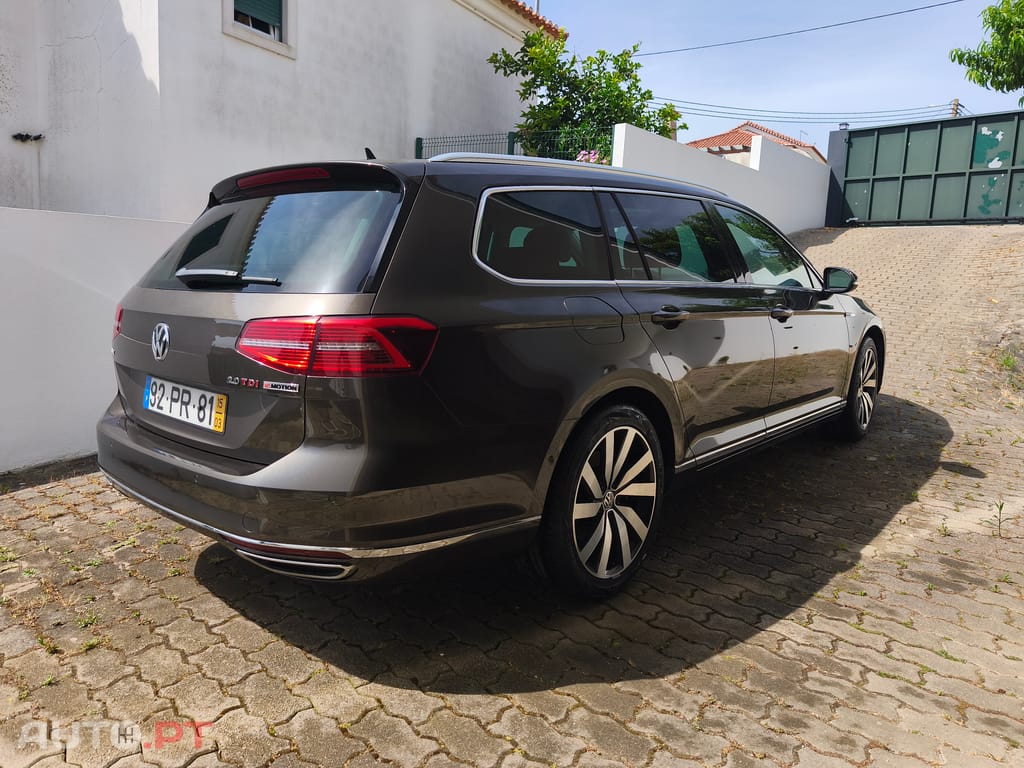 Volkswagen Passat Variant biTDI 240cv 4MOTION DSG Highline