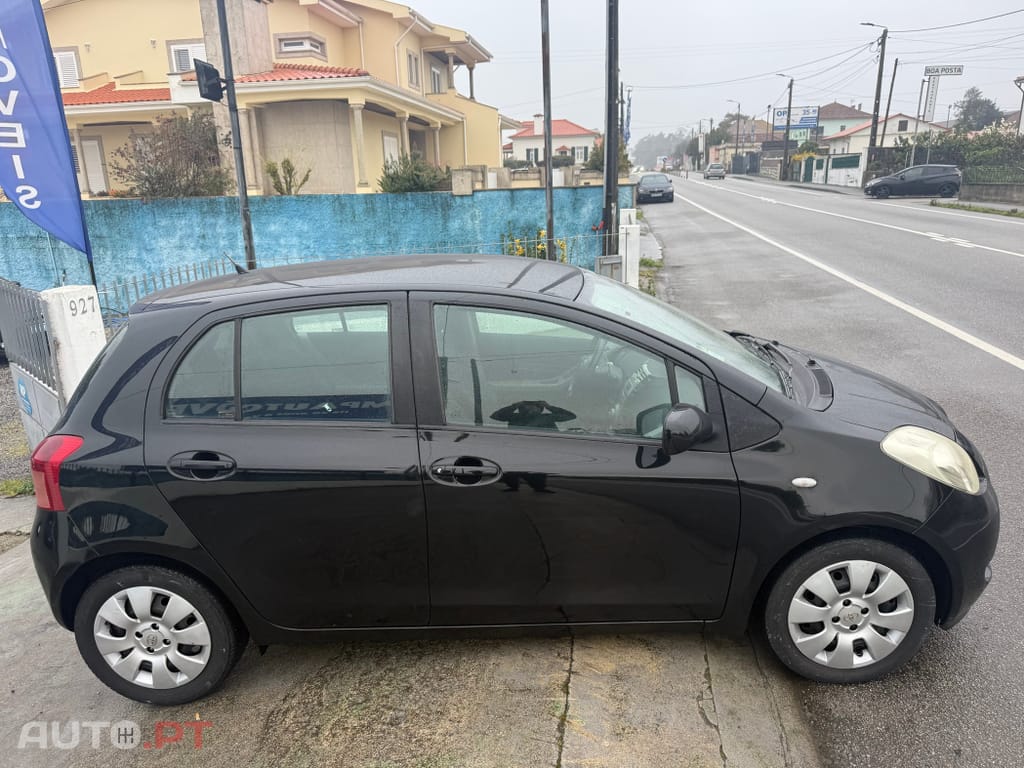 Toyota Yaris 1.0 Sol AC