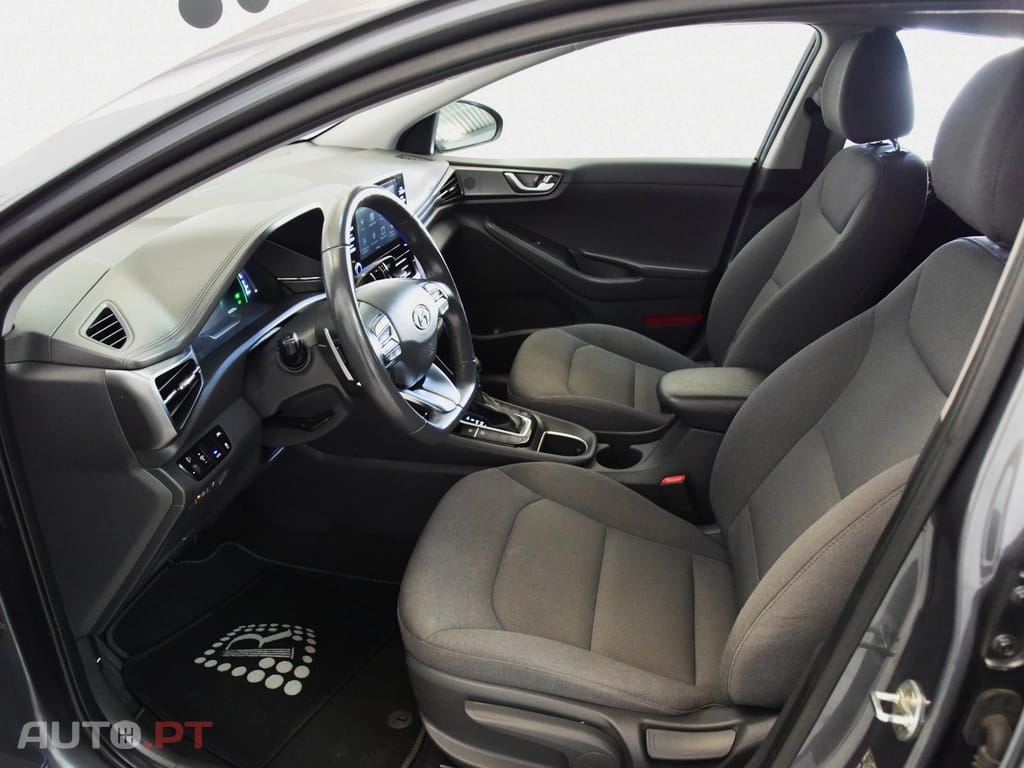 Hyundai Ioniq 1.6 GDI PHEV