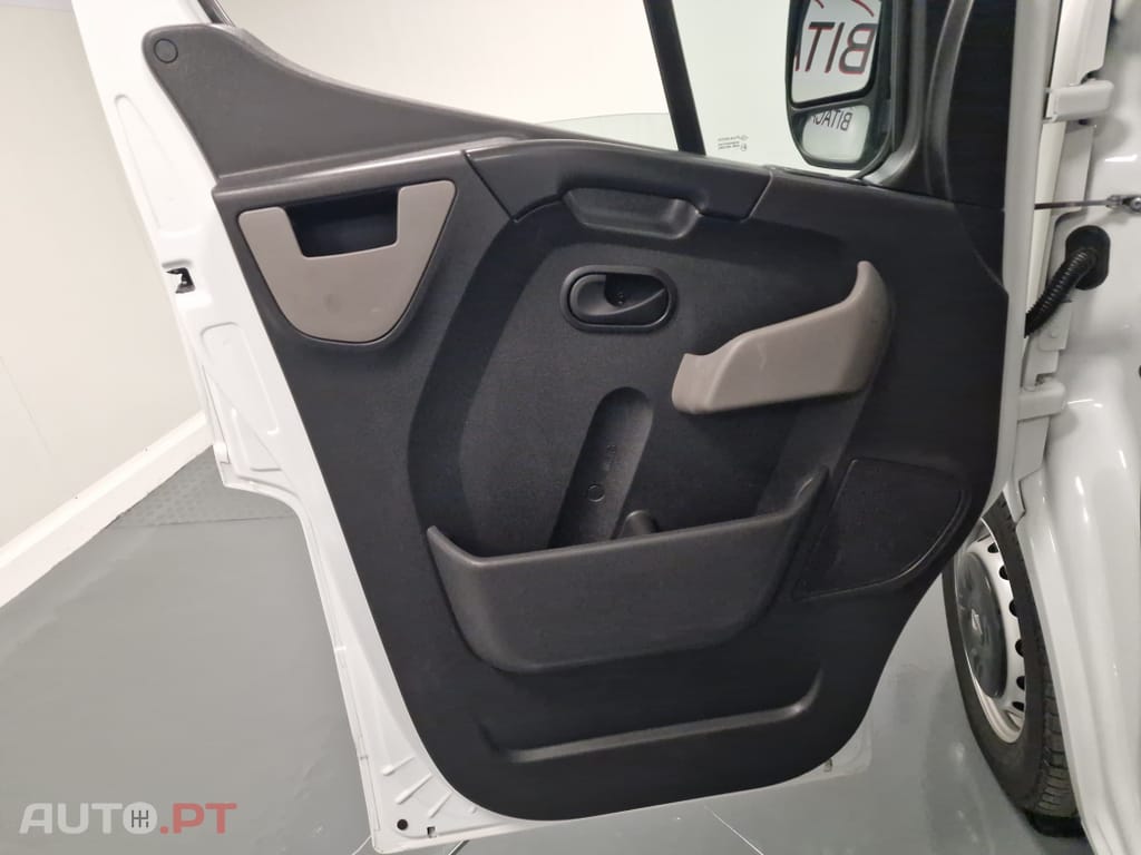 Renault Master 2.3 dCi L2H2 3.3T 130CV IVA DEDUTIVEL