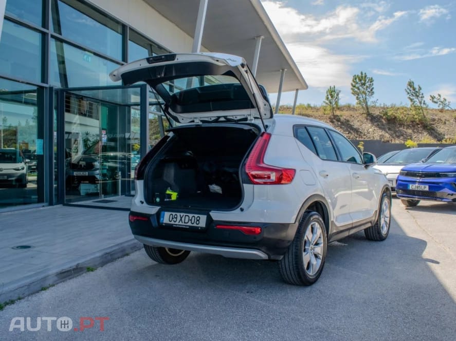 Volvo XC40 2.0 D3 Momentum