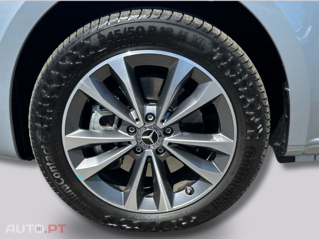 Mercedes-Benz EQV 300 MBUX I.V.A DEDUTÍVEL 