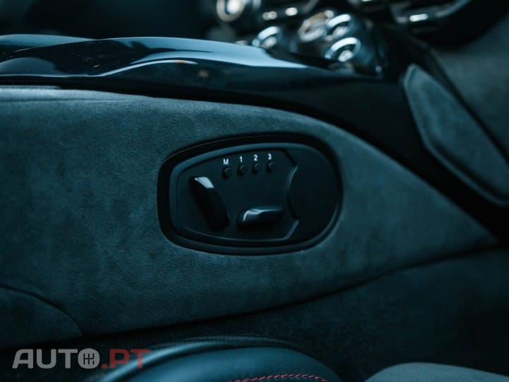 Aston Martin Vantage Roadster V8 F1 Edition