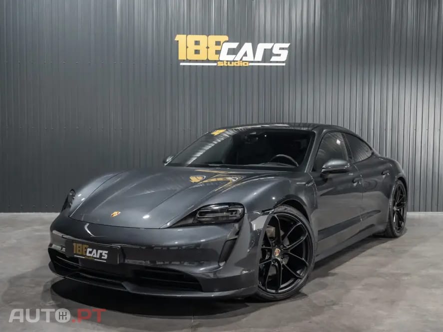 Porsche Taycan 4