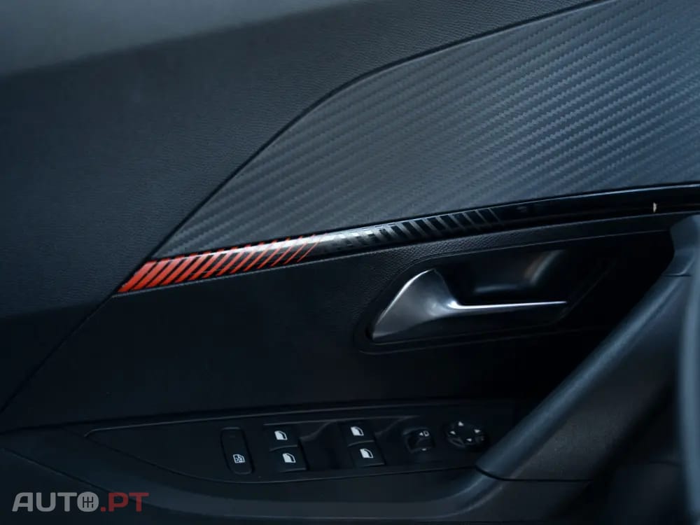 Peugeot E-2008 50 kWh GT Pack
