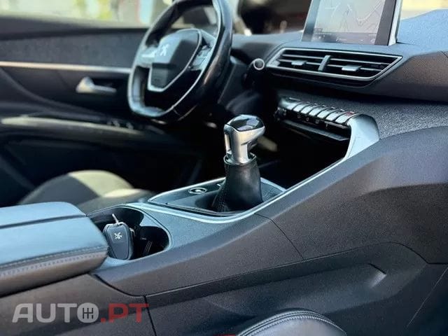 Peugeot 3008 1.5 BlueHDi Allure