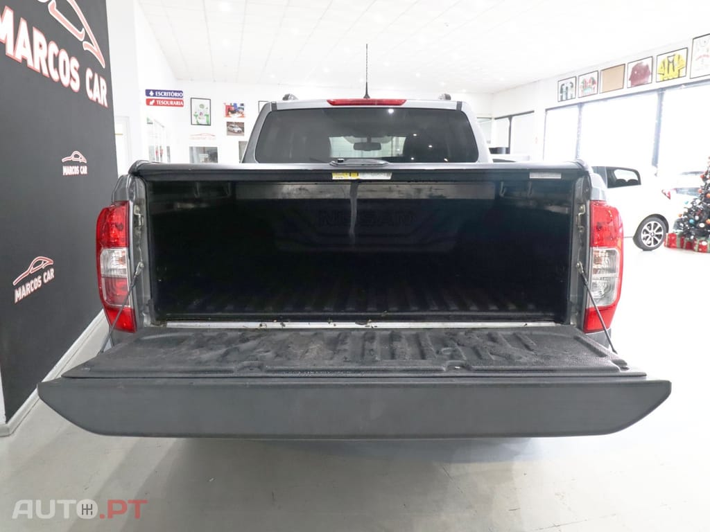 Nissan Navara 2.3 dCi CD 4WD Tekna Auto
