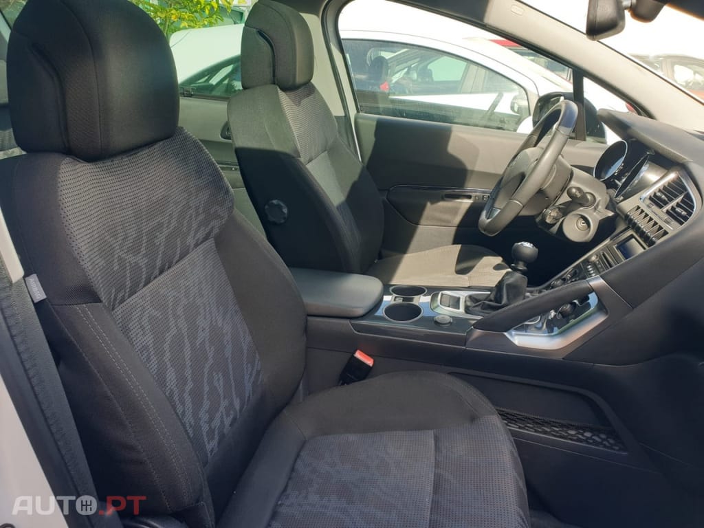 Peugeot 3008 1.6 HDi Active