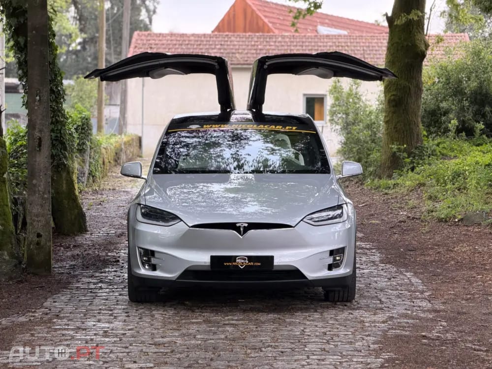 Tesla Model X 100D