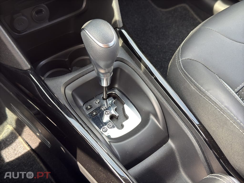 Peugeot 2008 1.2 PureTech Allure EAT6