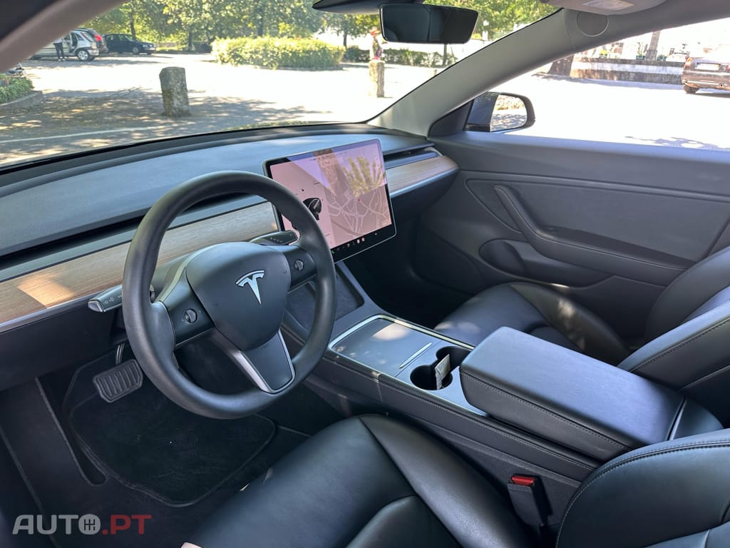 Tesla Model 3 Long-Range Dual Motor AWD