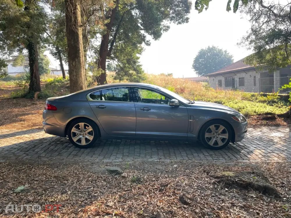 Jaguar XF 2.7 D V6 Premium Luxury