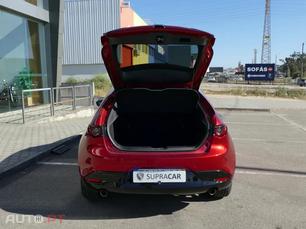 Mazda 3 2.0 e-Skyactiv-G Exclusive-line