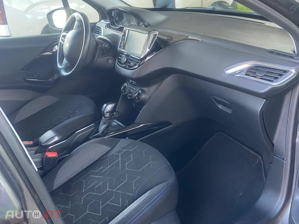 Peugeot 2008 1.2