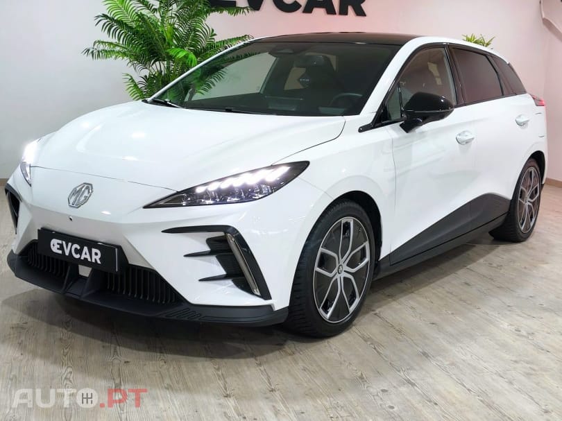 MG MG4 64 kWh Luxury