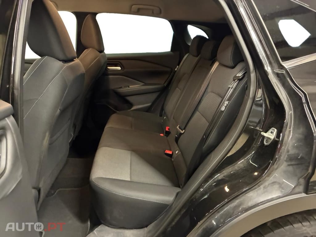 Nissan Qashqai 1.3 Mild Hybrid Xtronic N-Connecta