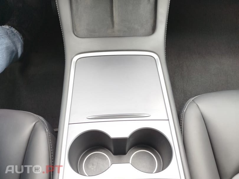 Tesla Model 3 Standard Range Plus RWD