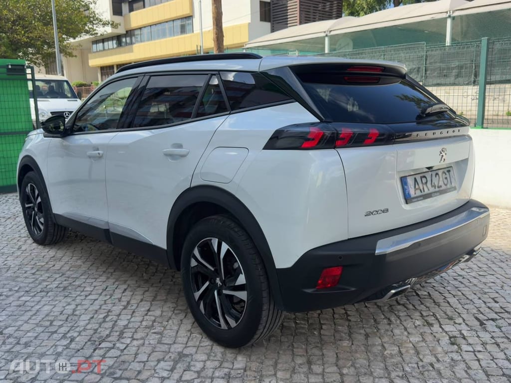 Peugeot 2008 1.2 PureTech Allure Pack EAT8