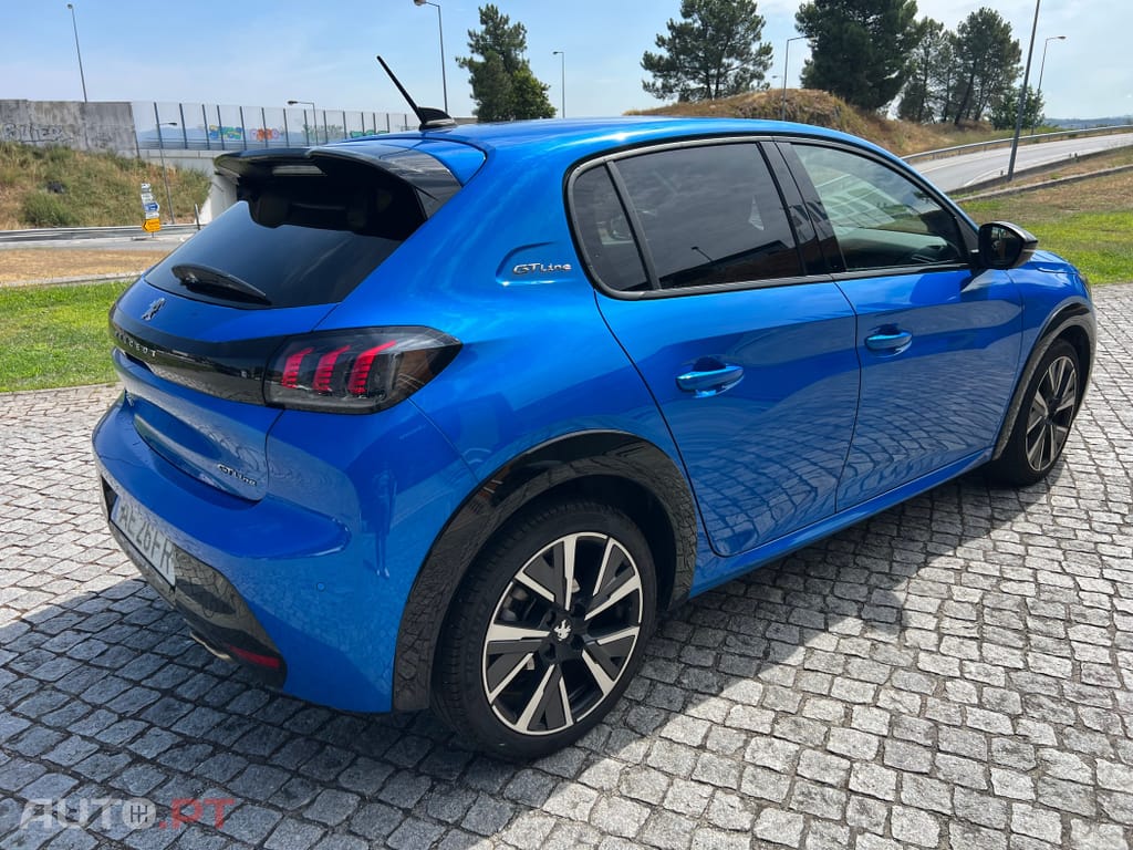 Peugeot 208 1.2 PureTech GT Line EAT8