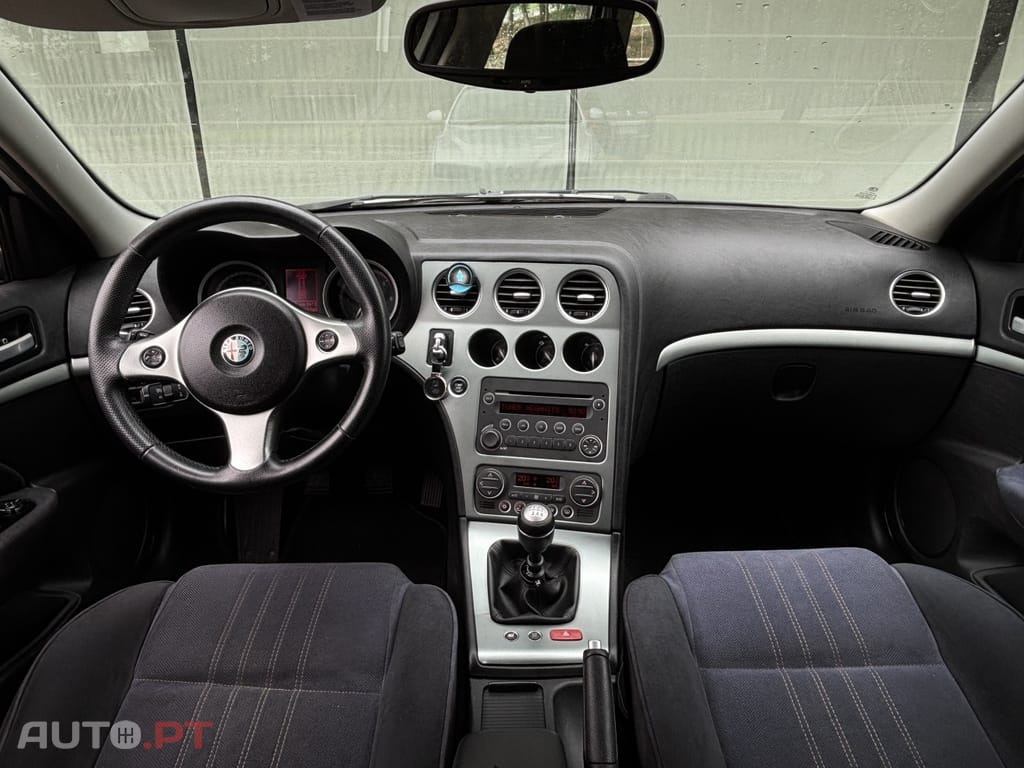 Alfa Romeo 159 1.9 JTD 16V Distinctive — fotografia 6
