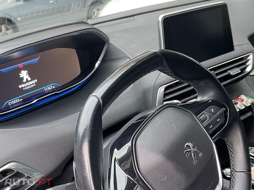 Peugeot 3008 PureTech 130 Stop & Start GPF EAT8 Allure