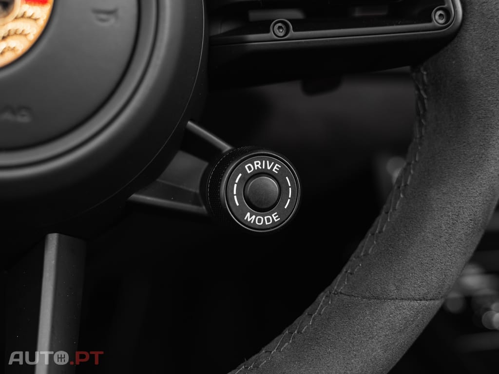 Porsche 992 Carrera 4 GTS PDK