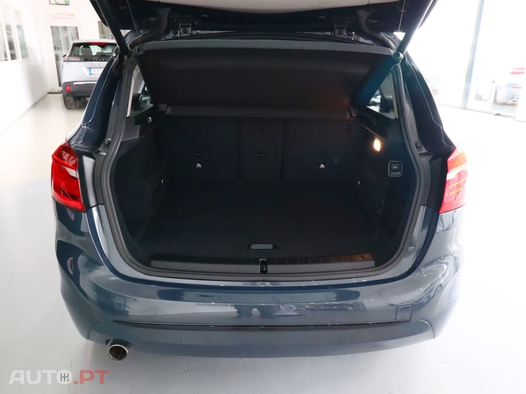 BMW 216 d Advantage