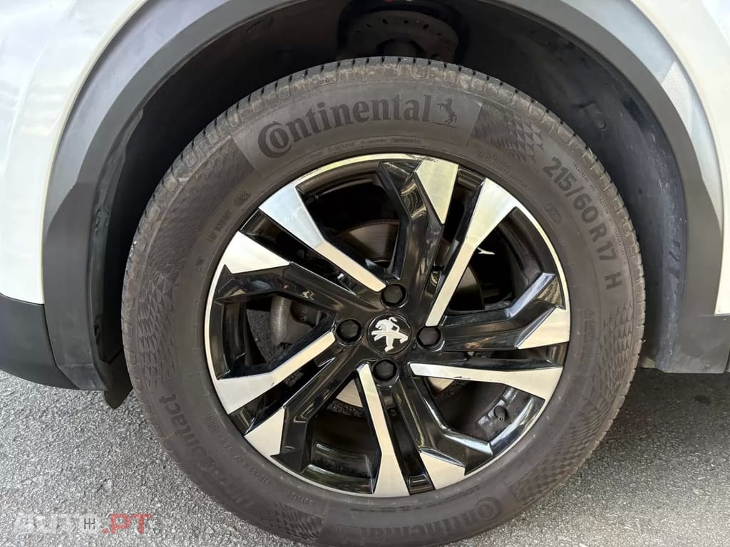 Peugeot 2008 1.2 PureTech Allure