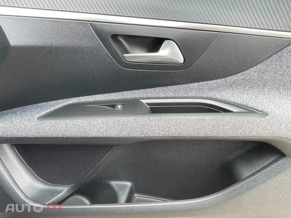 Peugeot 3008 1.5 BlueHDi Active Pack
