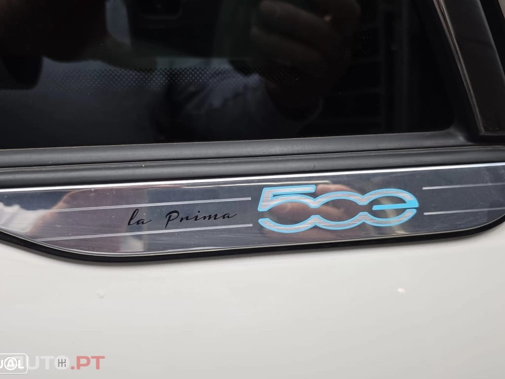 Fiat 500e La Prima