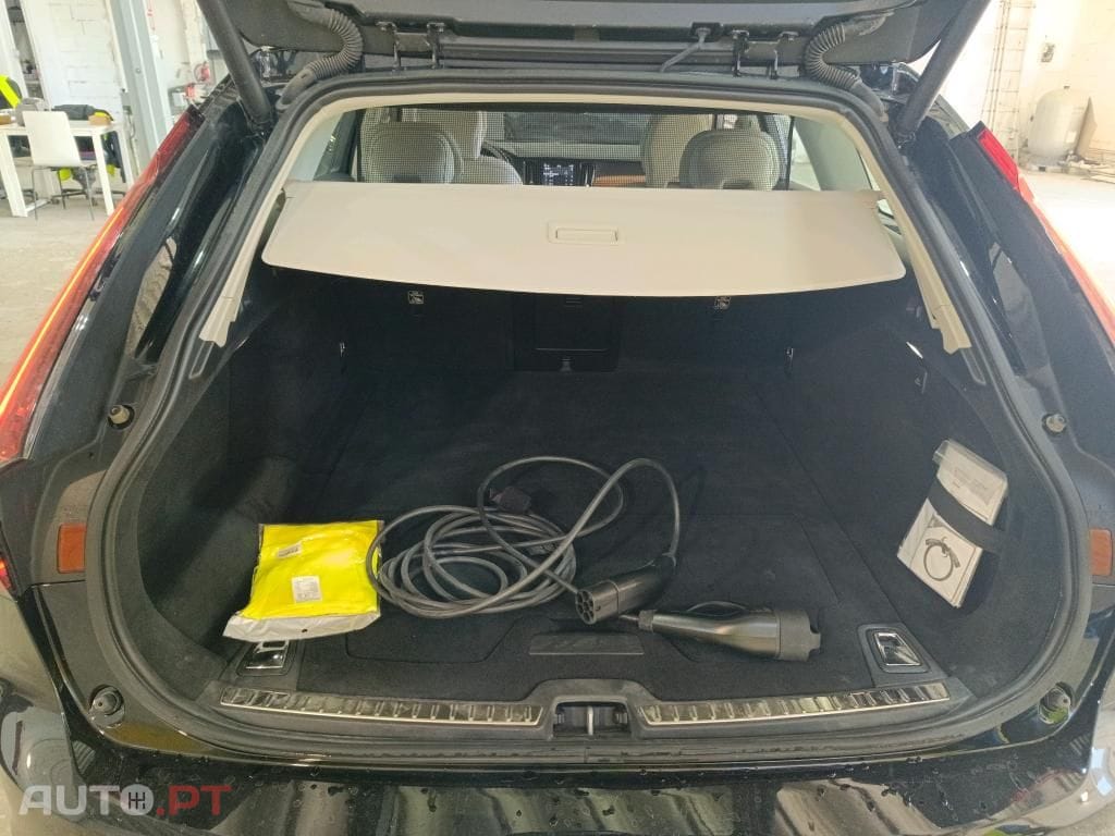 Volvo V90 2.0 T6 PHEV Inscription Expression AWD
