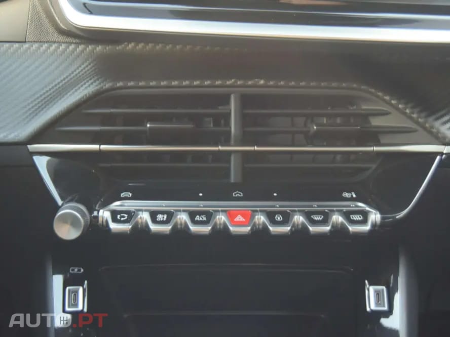 Peugeot 2008 1.2 Hybrid Allure e-DCS6