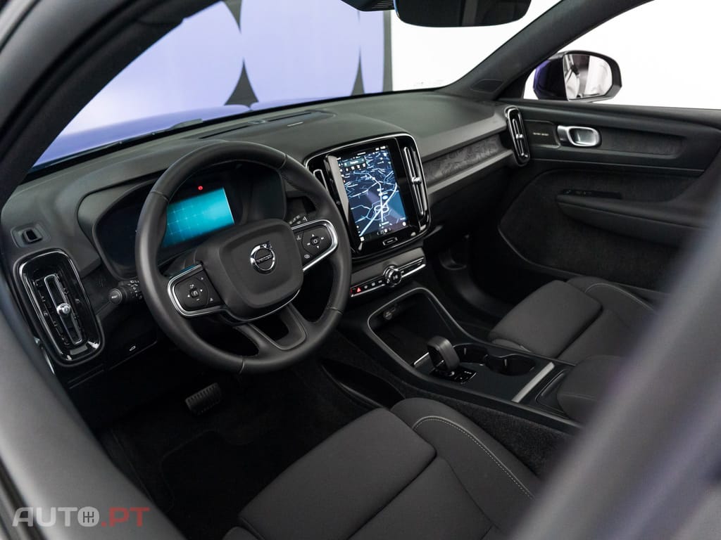 Volvo EX40 82 kWh Single Motor Extended Range Core